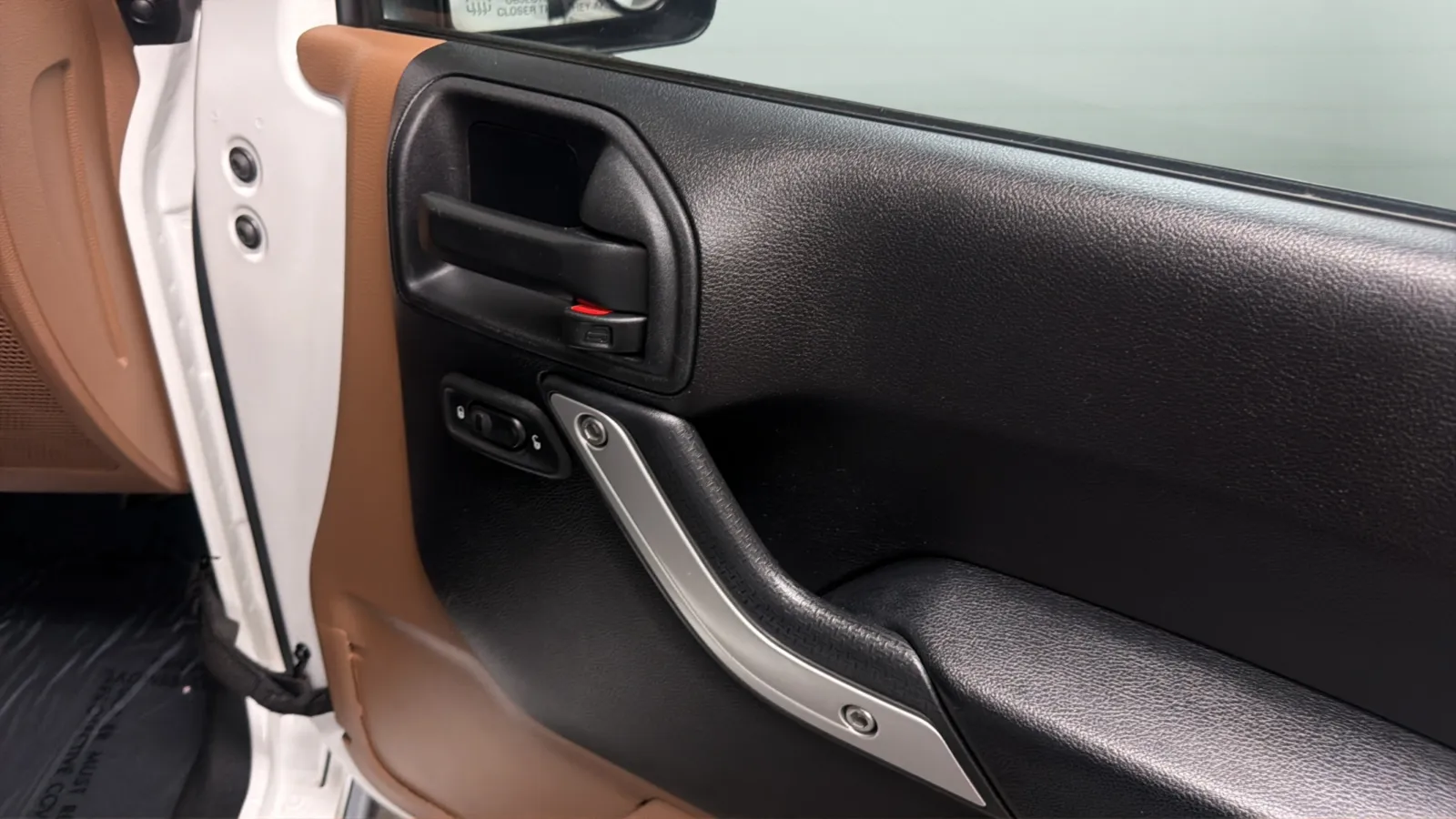 Jeep Wrangler photo 16