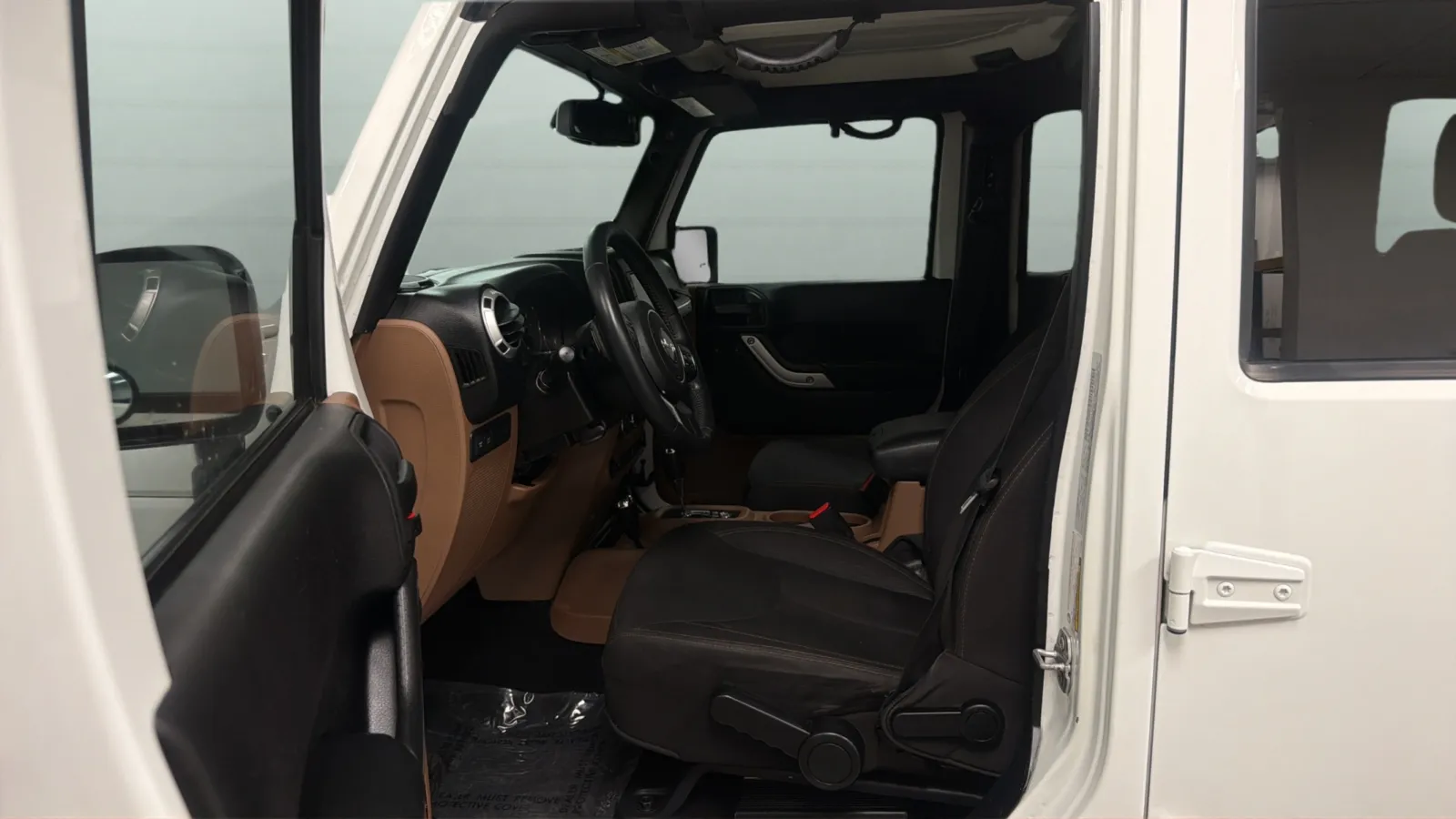 Jeep Wrangler photo 19