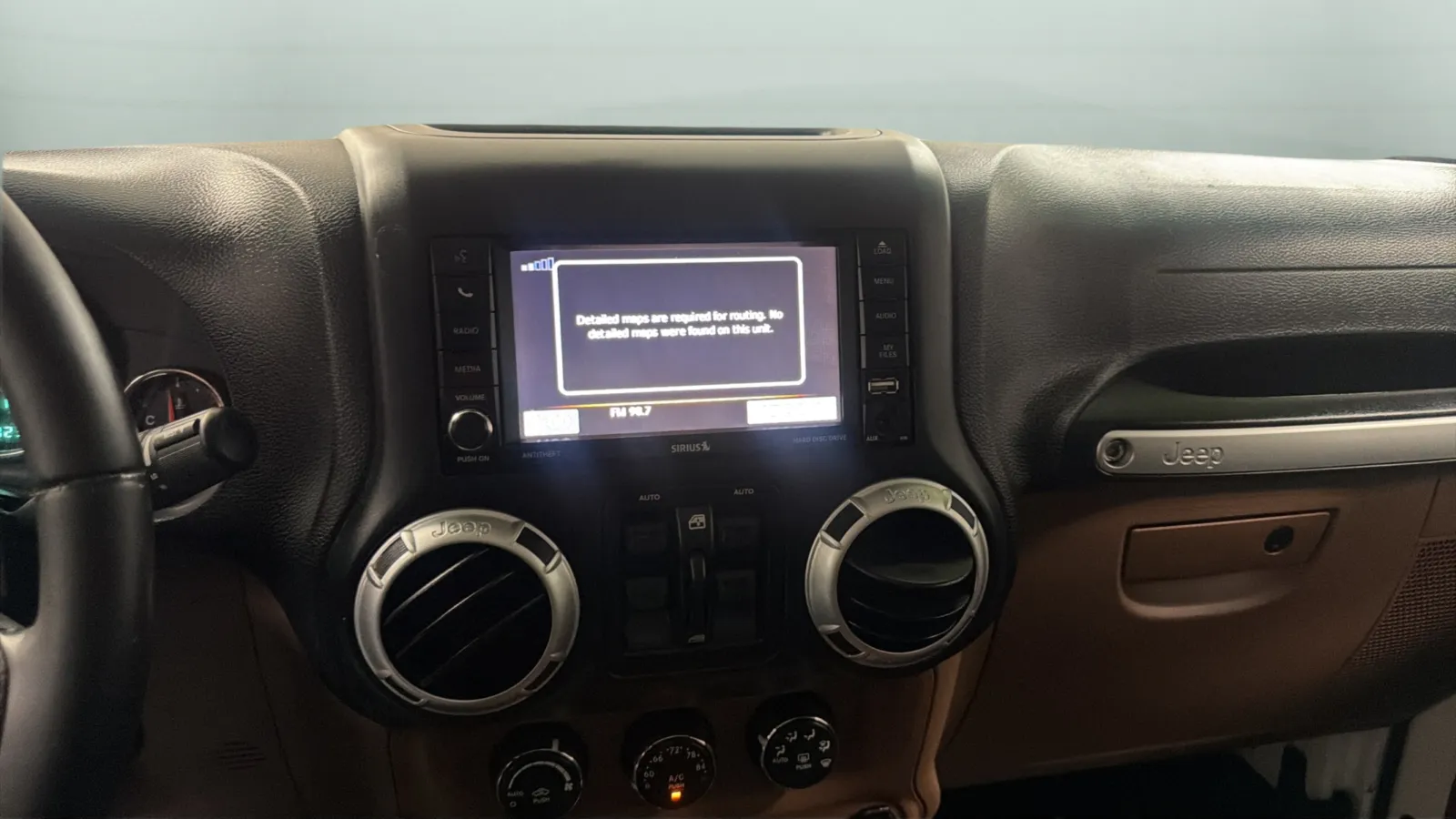 Jeep Wrangler photo 13