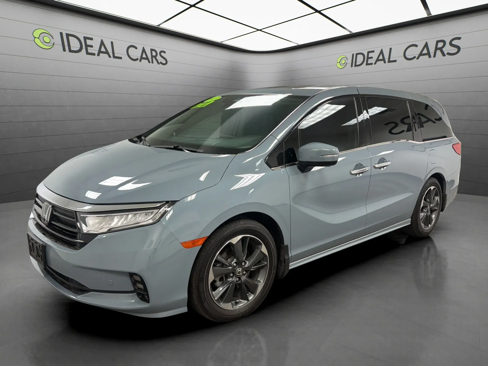 Gray 2023 Honda Odyssey Elite for sale in Mesa, AZ
