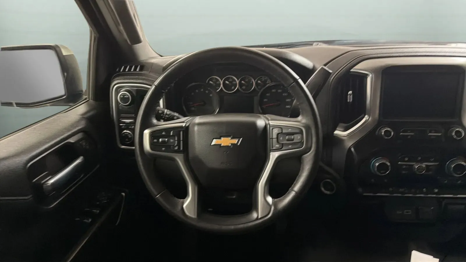 2022 Chevrolet Silverado 1500 Limited LT - Photo 10