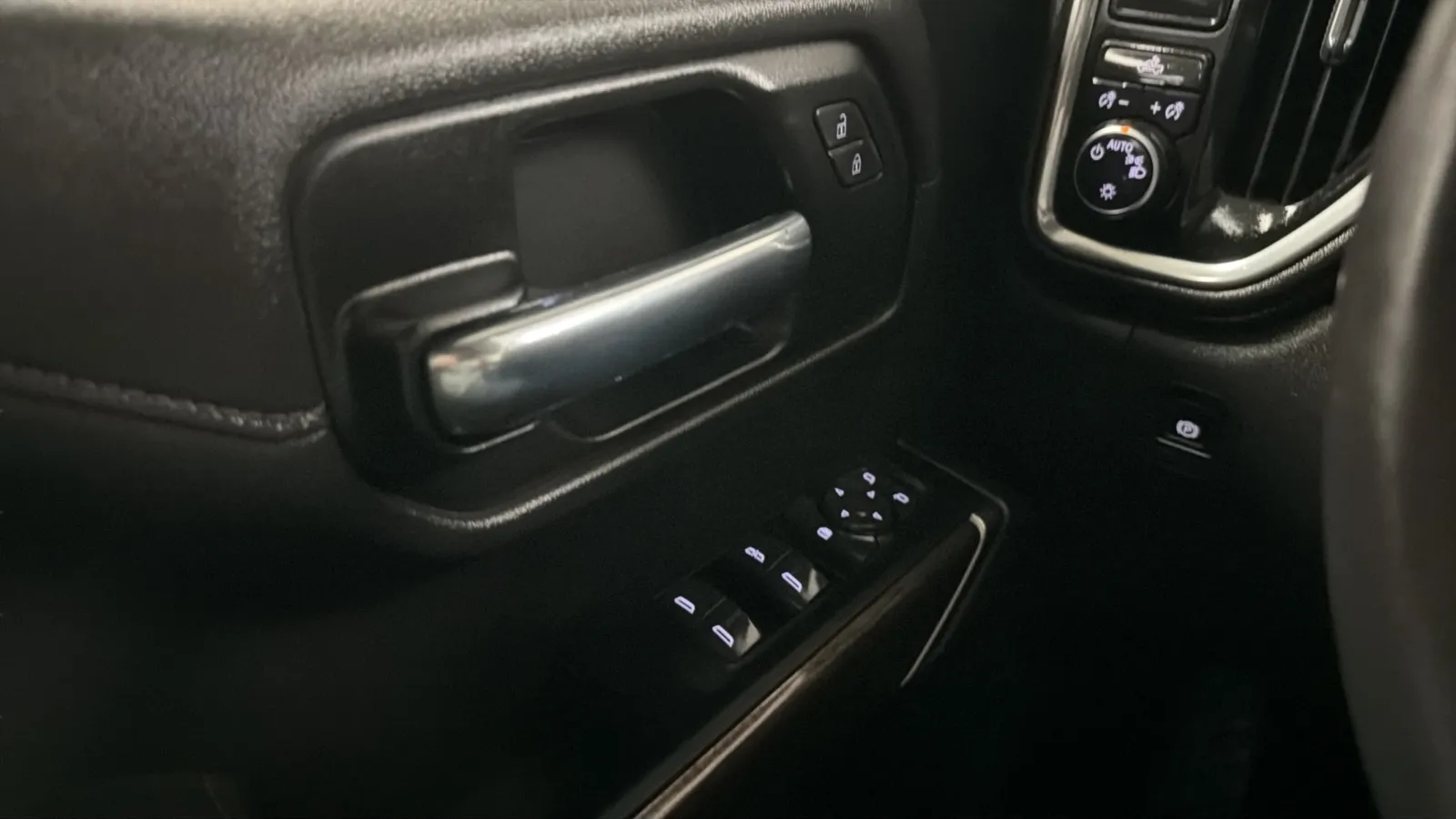 2022 Chevrolet Silverado 1500 Limited LT - Photo 15