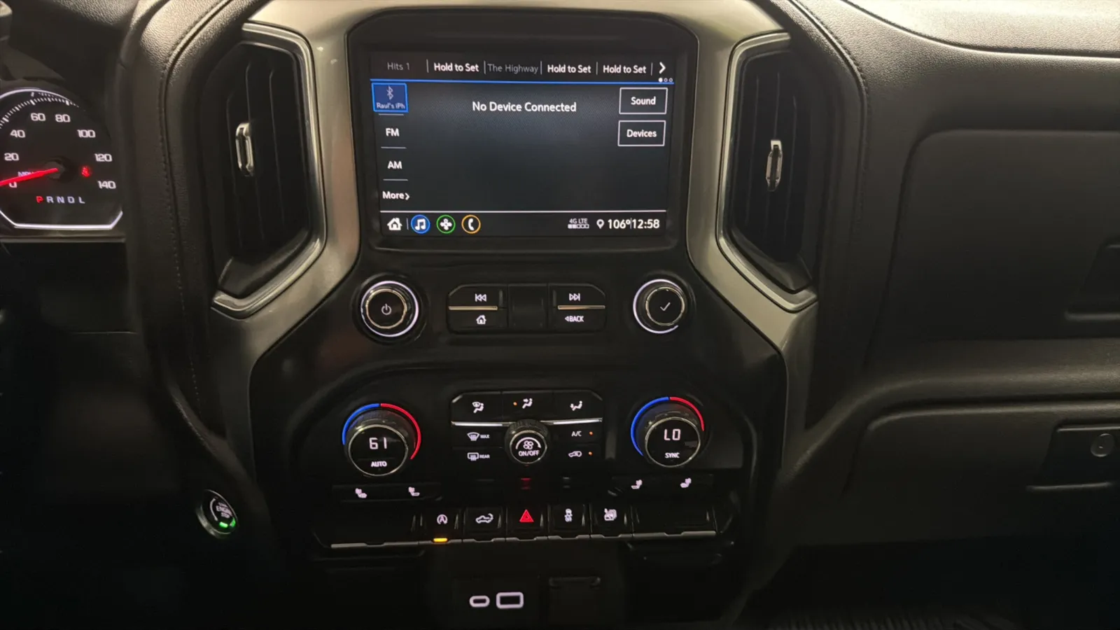 2022 Chevrolet Silverado 1500 Limited LT - Photo 14