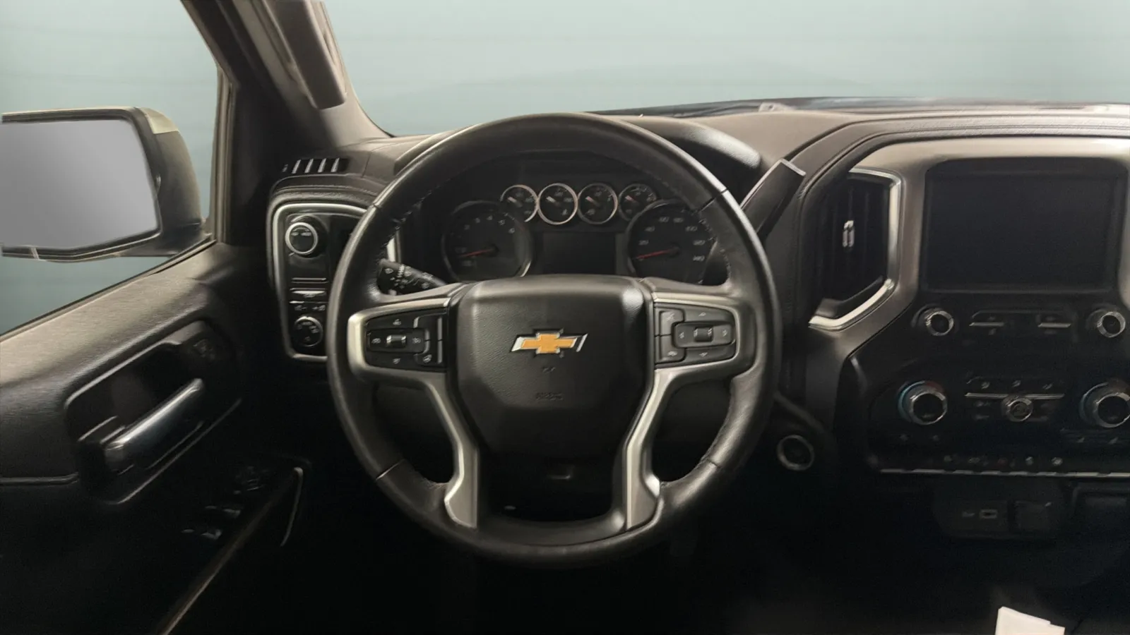 2022 Chevrolet Silverado 1500 Limited LT - Photo 10
