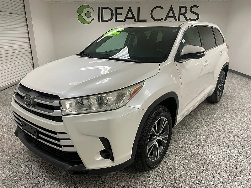2018 Toyota Highlander LE for sale in Mesa, AZ