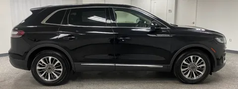 More photos of 2019 Lincoln Nautilus Select at Ideal Cars - at Gilbert Rd, AZ
