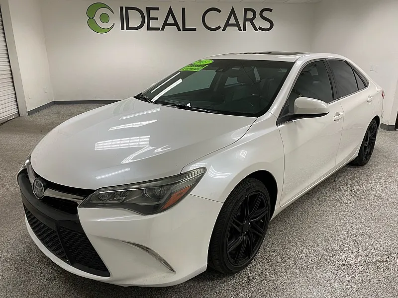 White 2017 Toyota Camry XSE V6 for sale in Mesa, AZ