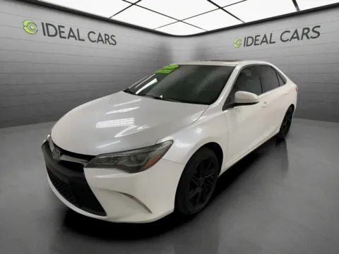White 2017 Toyota Camry XSE V6 for sale in Mesa, AZ