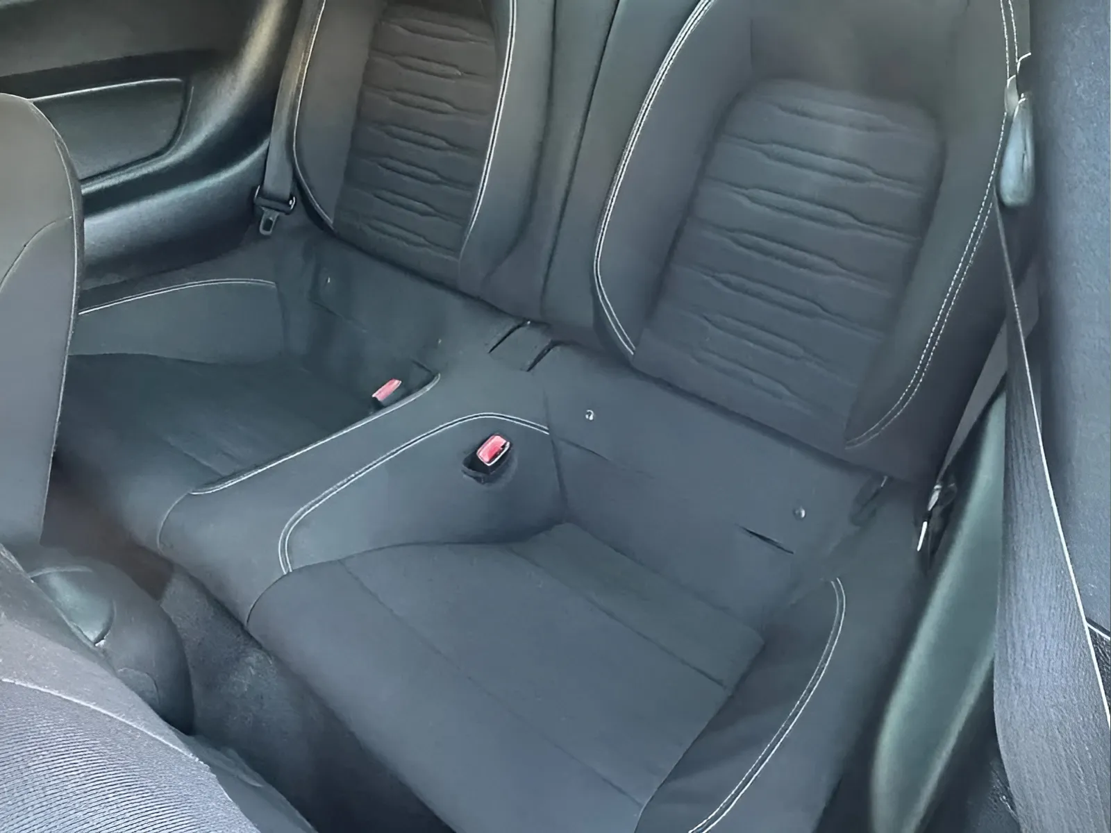 2016 Ford Mustang EcoBoost - Photo 10