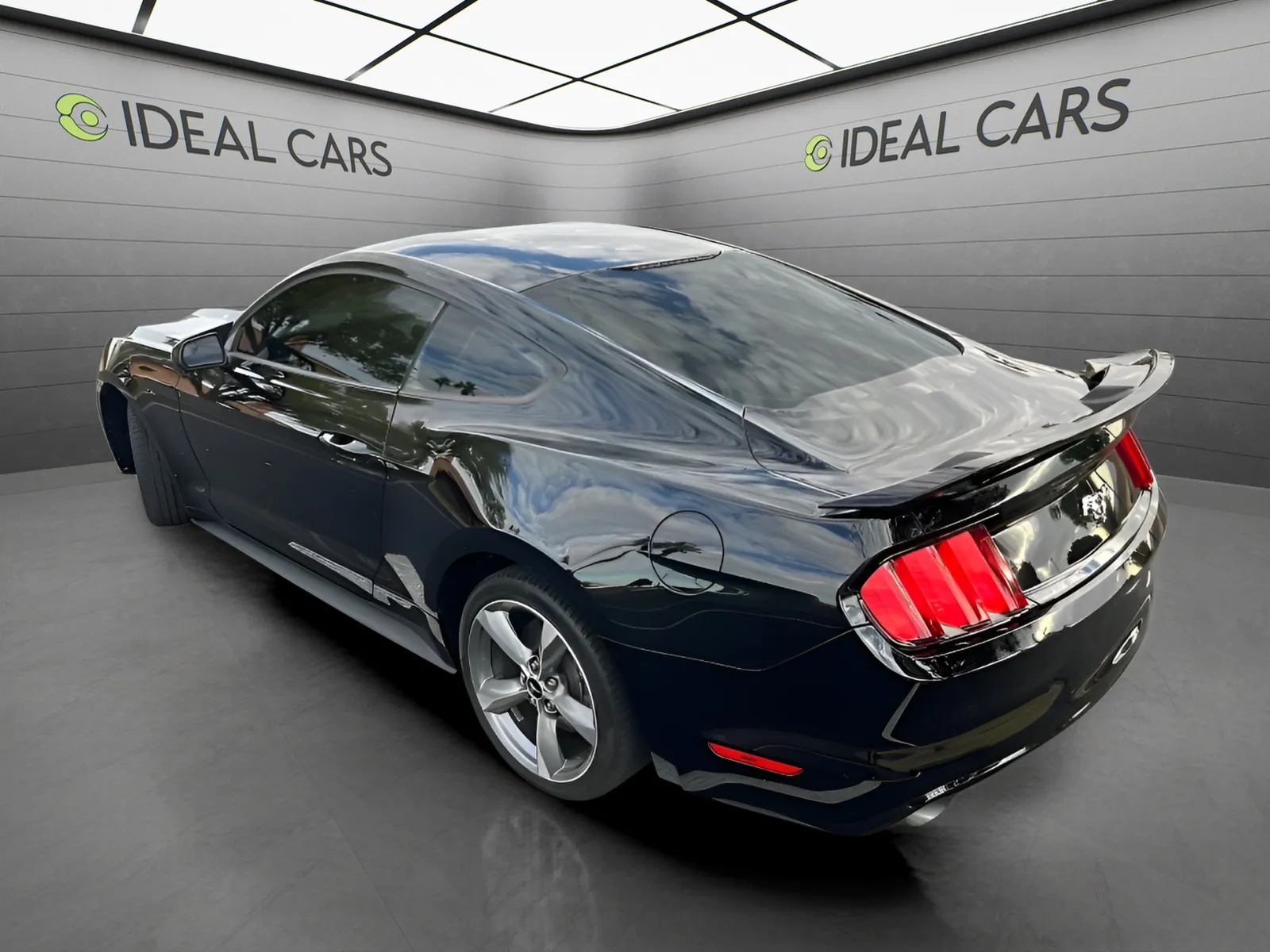 2016 Ford Mustang EcoBoost - Photo 7