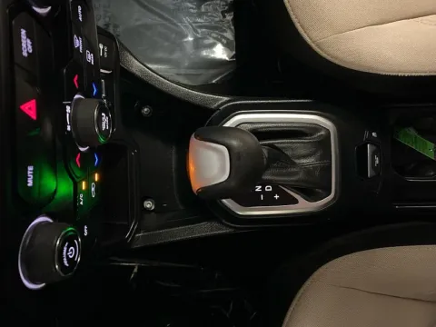 More photos of 2018 Jeep Renegade Latitude at Ideal Cars - at Gilbert Rd, AZ