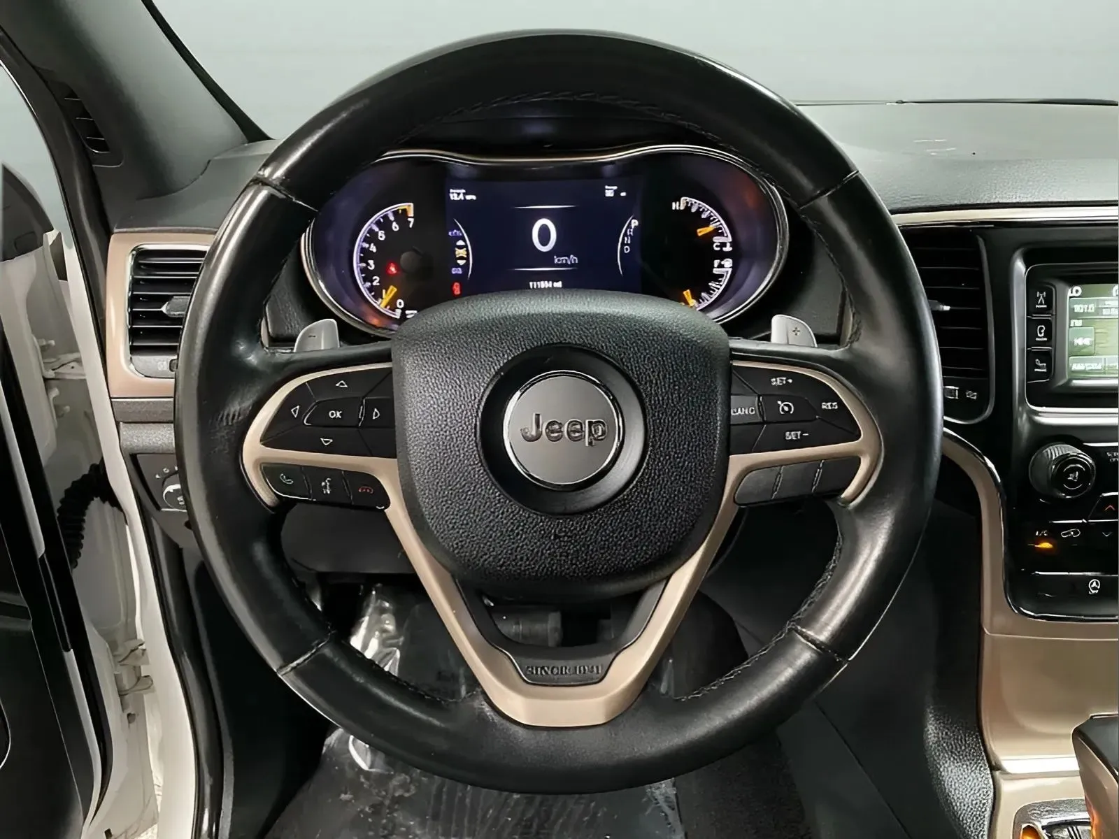 2016 Jeep Grand Cherokee Laredo E - Photo 17