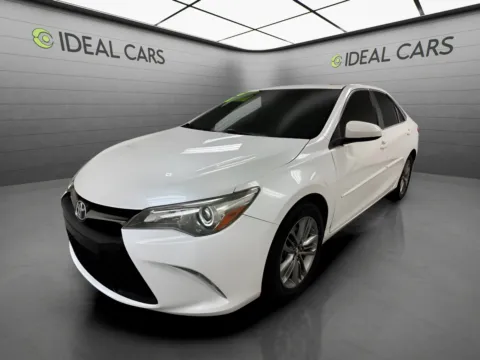 White 2017 Toyota Camry SE for sale in Mesa, AZ