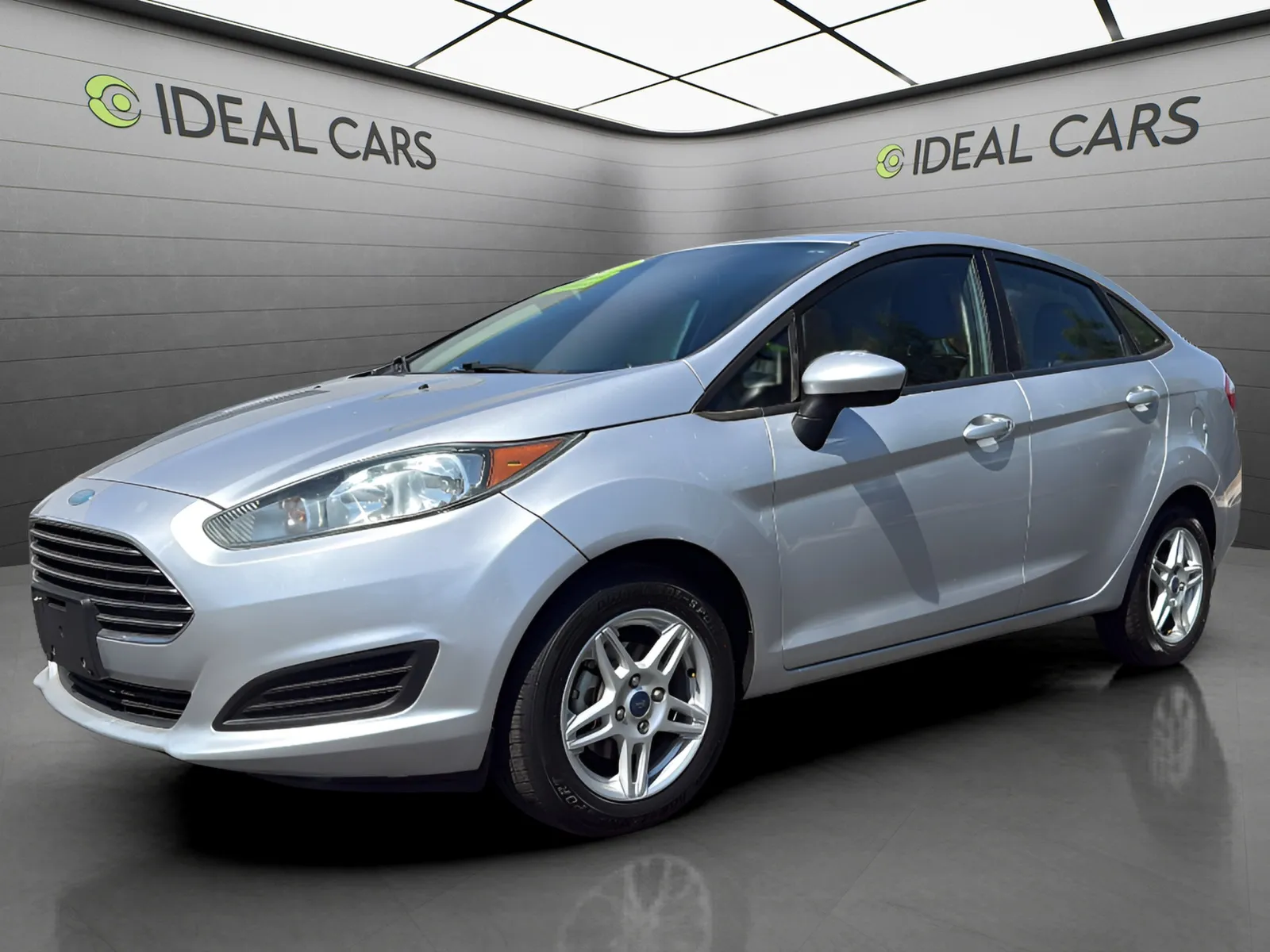 2017 Ford Fiesta SE Sedan's photo