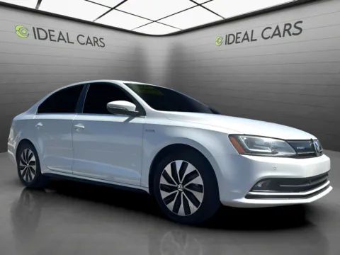 Another view of 2016 Volkswagen Jetta Hybrid SEL Premium for sale in Mesa, AZ at Ideal Cars - at Gilbert Rd