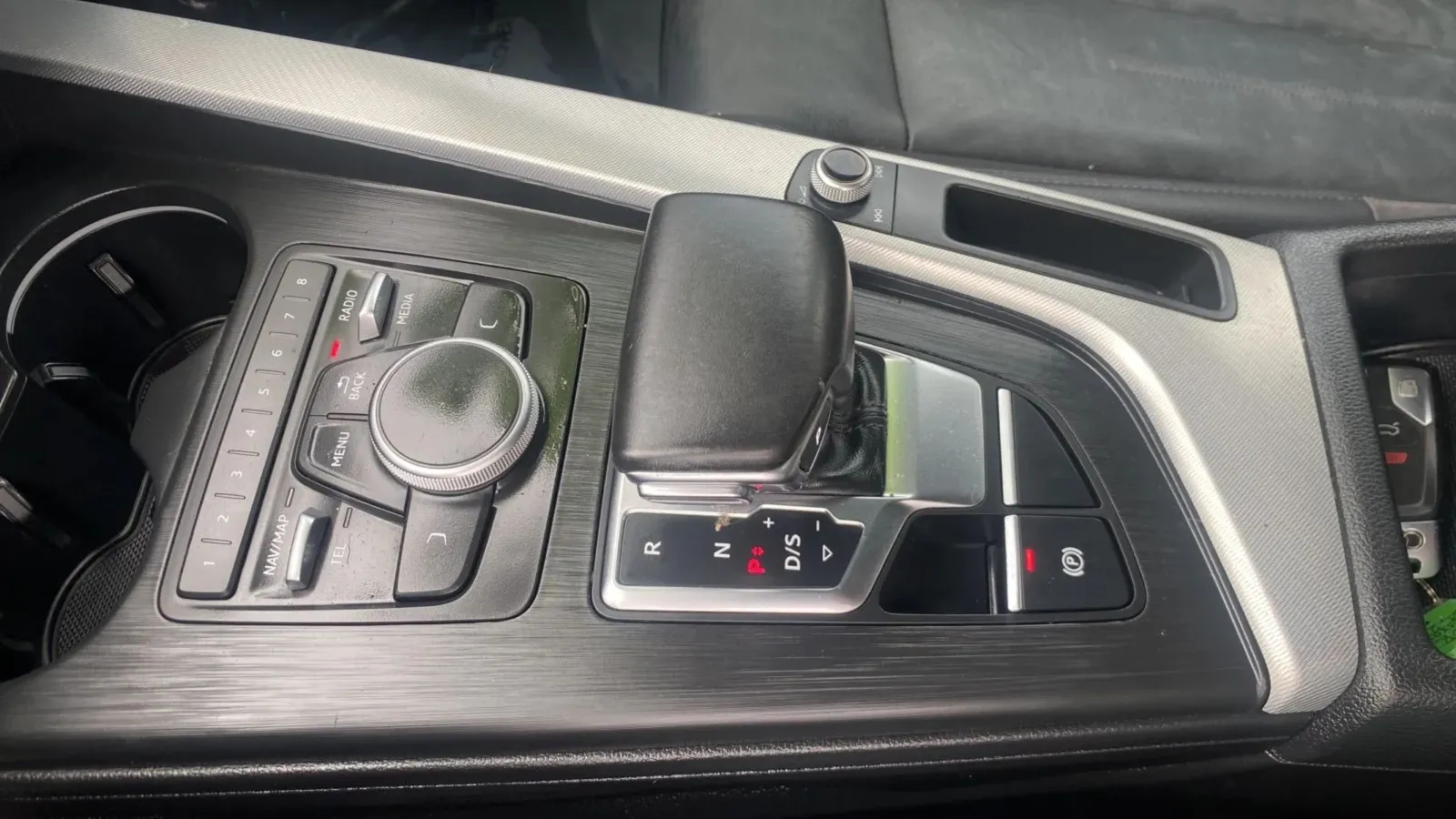 Audi A4 photo 14