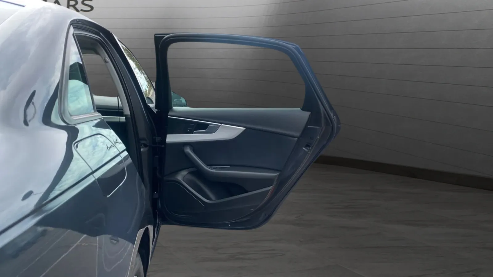 Audi A4 photo 26