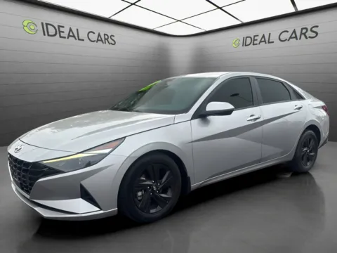 Silver 2022 Hyundai ELANTRA SEL for sale in Mesa, AZ