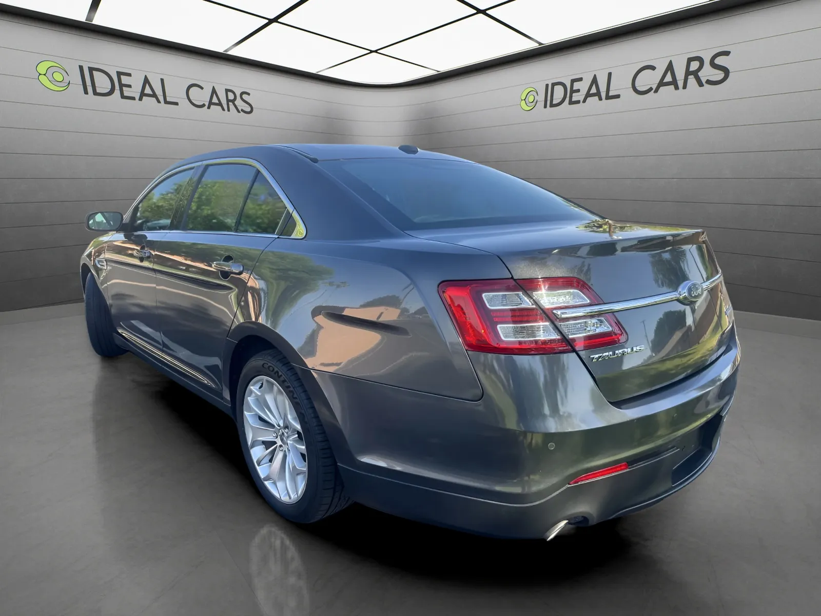 Ford Taurus photo 6