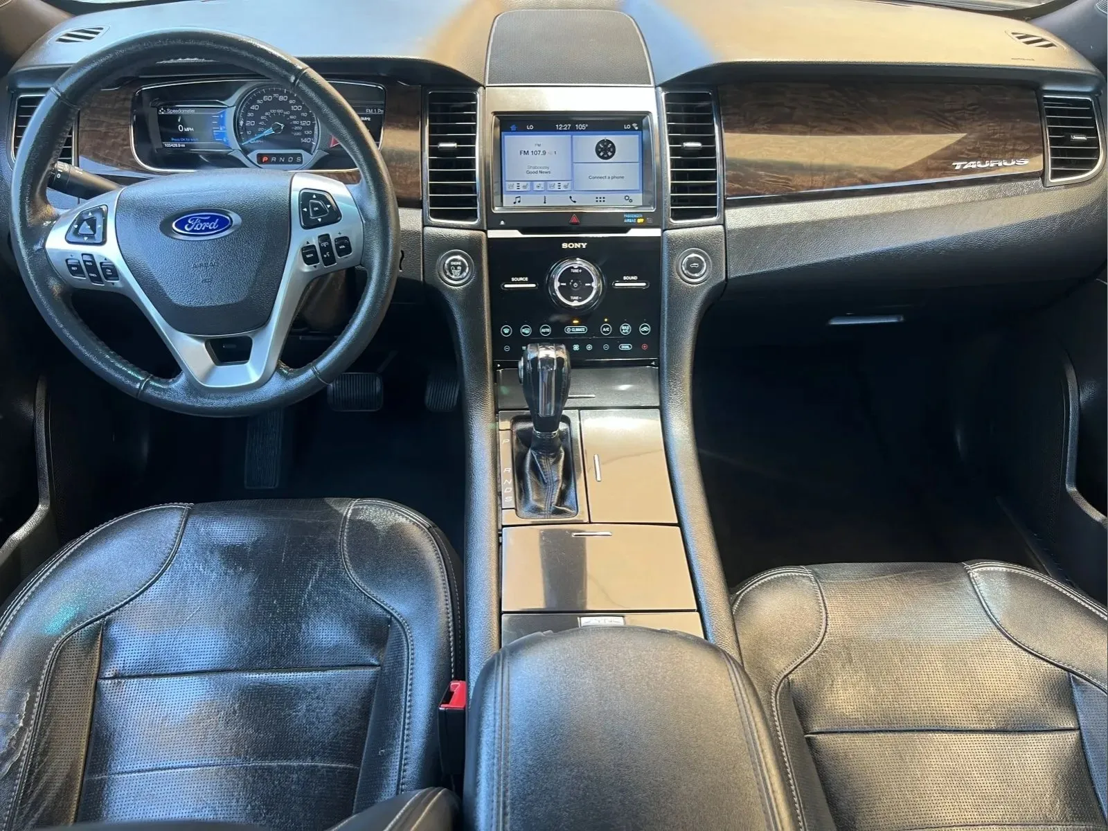 Ford Taurus photo 9