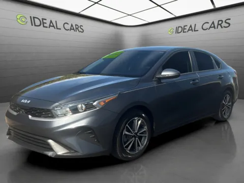 Gray 2022 Kia Forte LXS for sale in Mesa, AZ