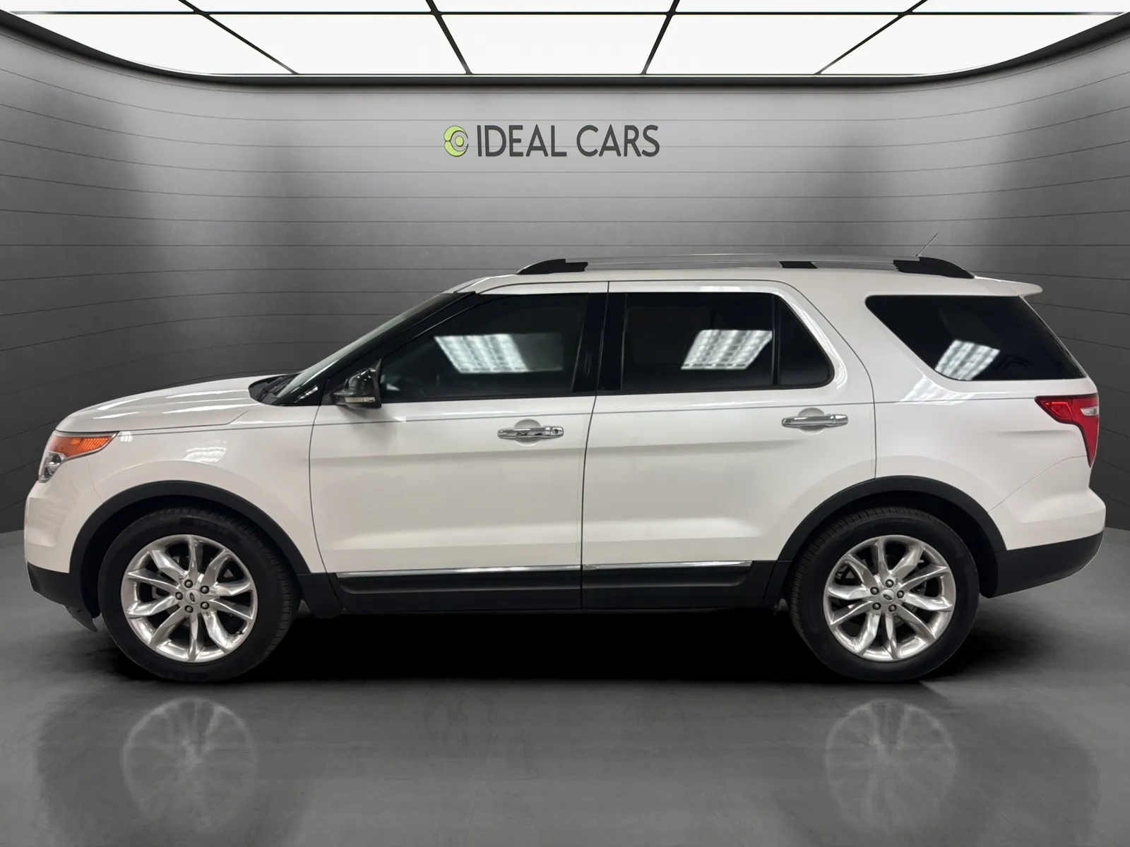 2013 Ford Explorer XLT's photo