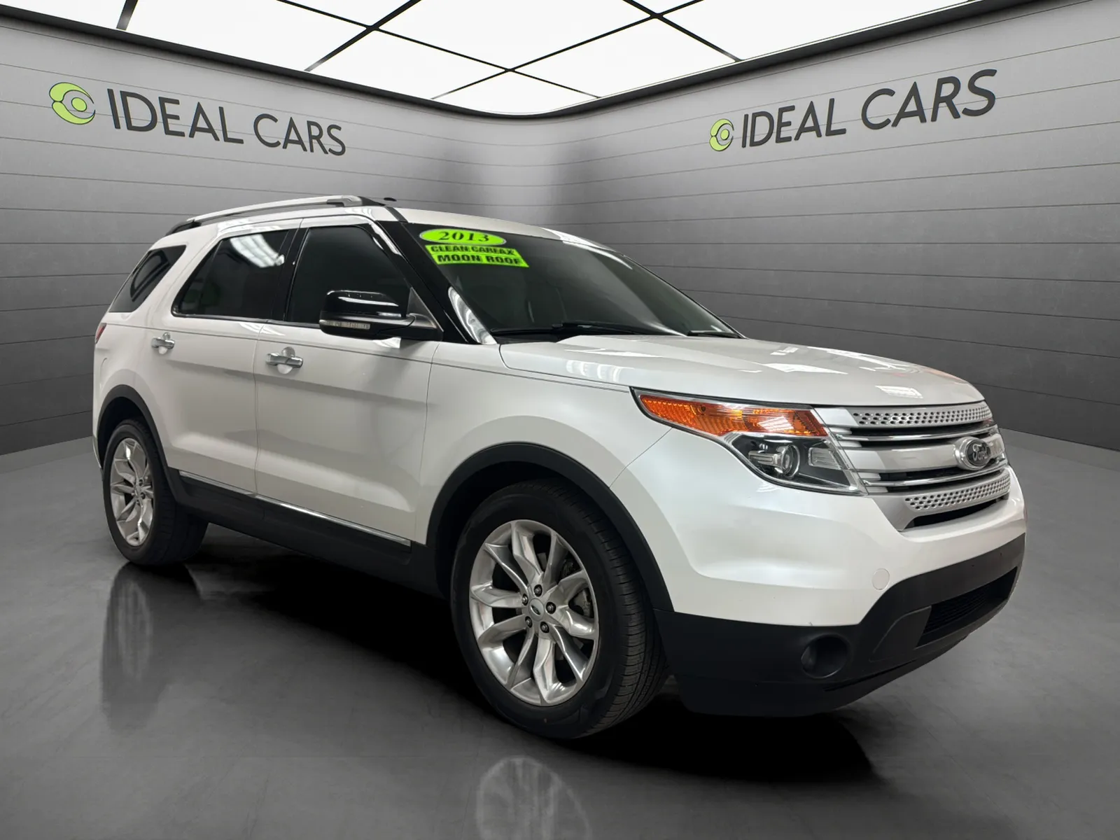 2013 Ford Explorer XLT's photo