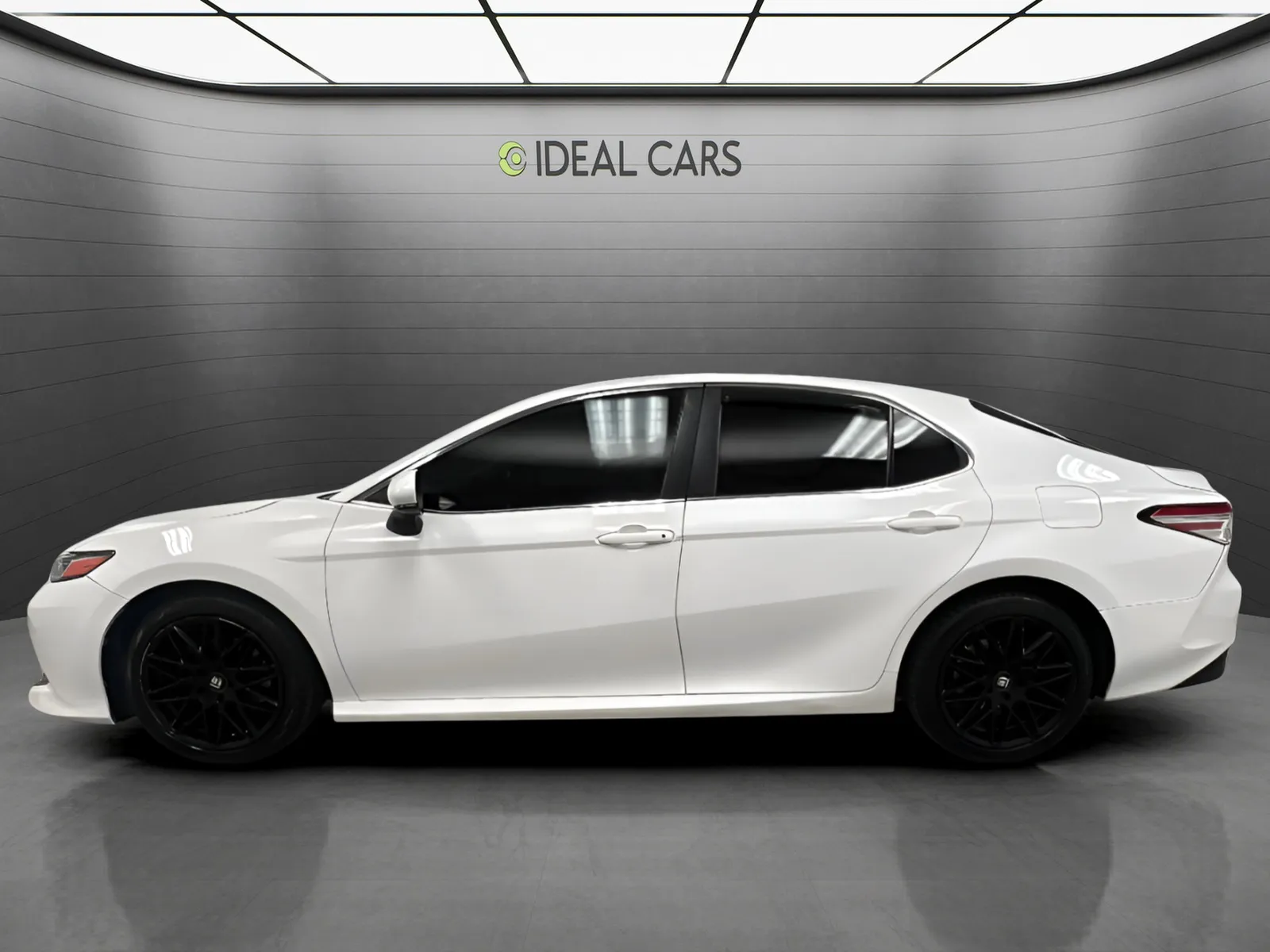 Toyota Camry photo 8