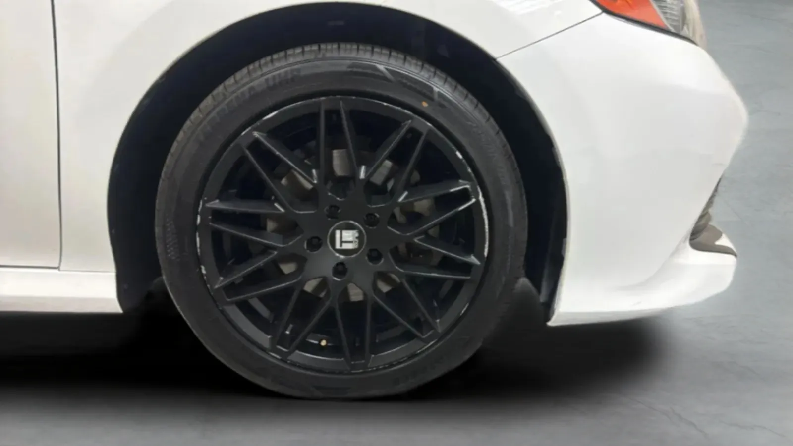 Toyota Camry photo 24