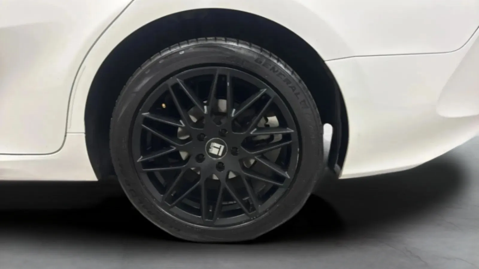 Toyota Camry photo 29