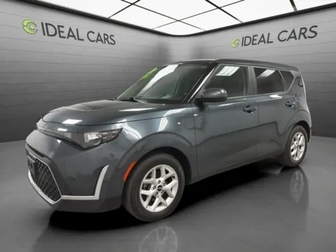 Gray 2023 Kia Soul LX for sale in Mesa, AZ