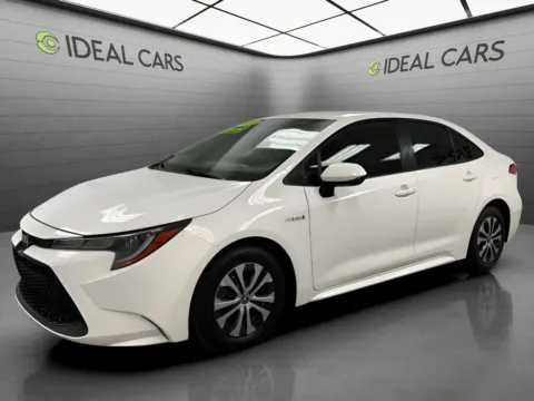White 2020 Toyota Corolla Hybrid LE for sale in Mesa, AZ