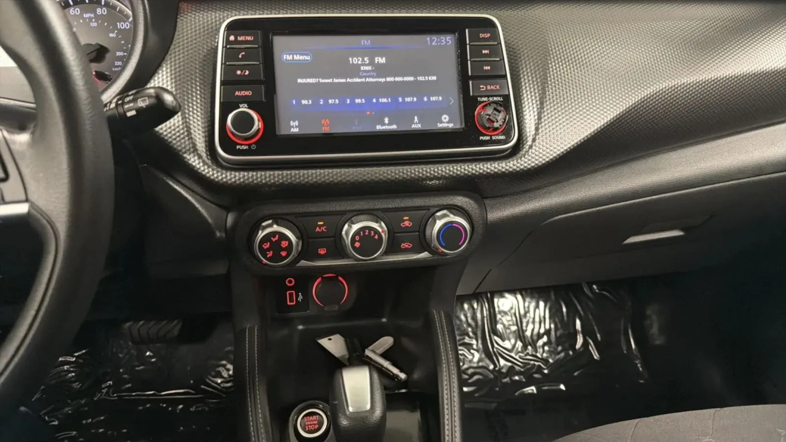 Nissan Kicks photo 14