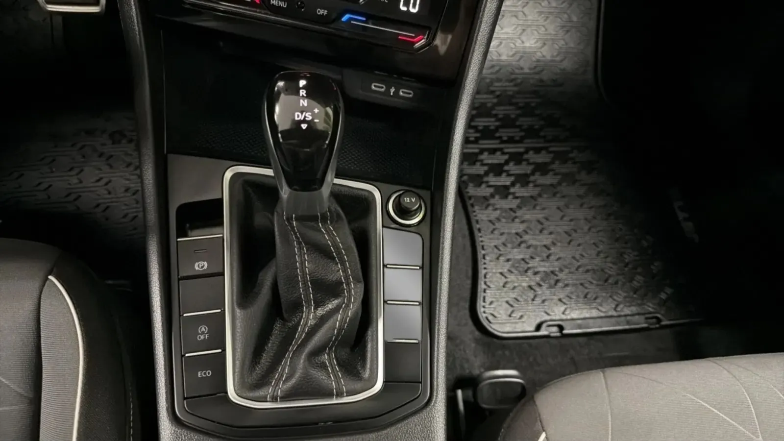 Volkswagen Jetta photo 12