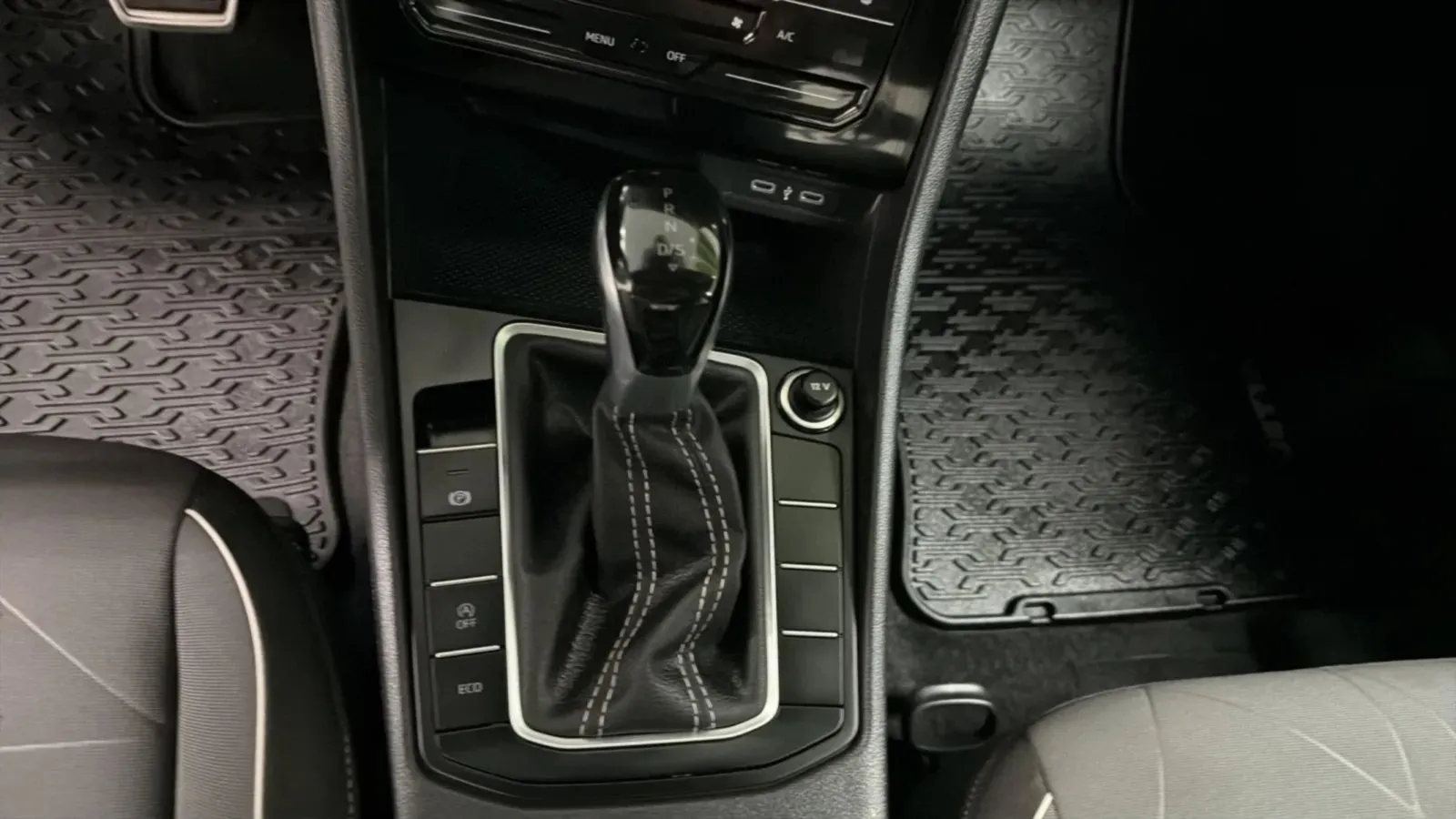 Volkswagen Jetta photo 13