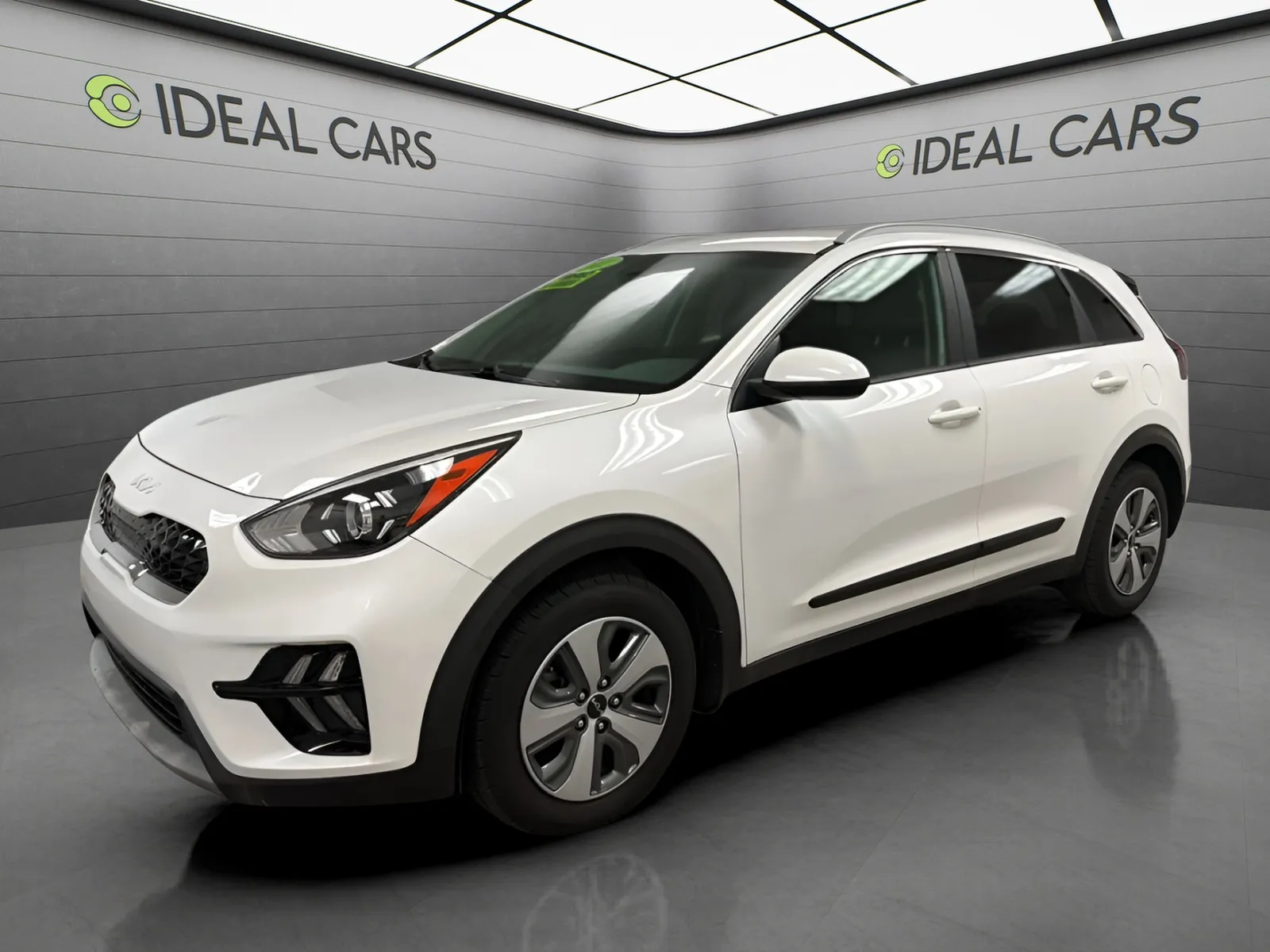 White 2022 Kia Niro LX for sale in Mesa, AZ