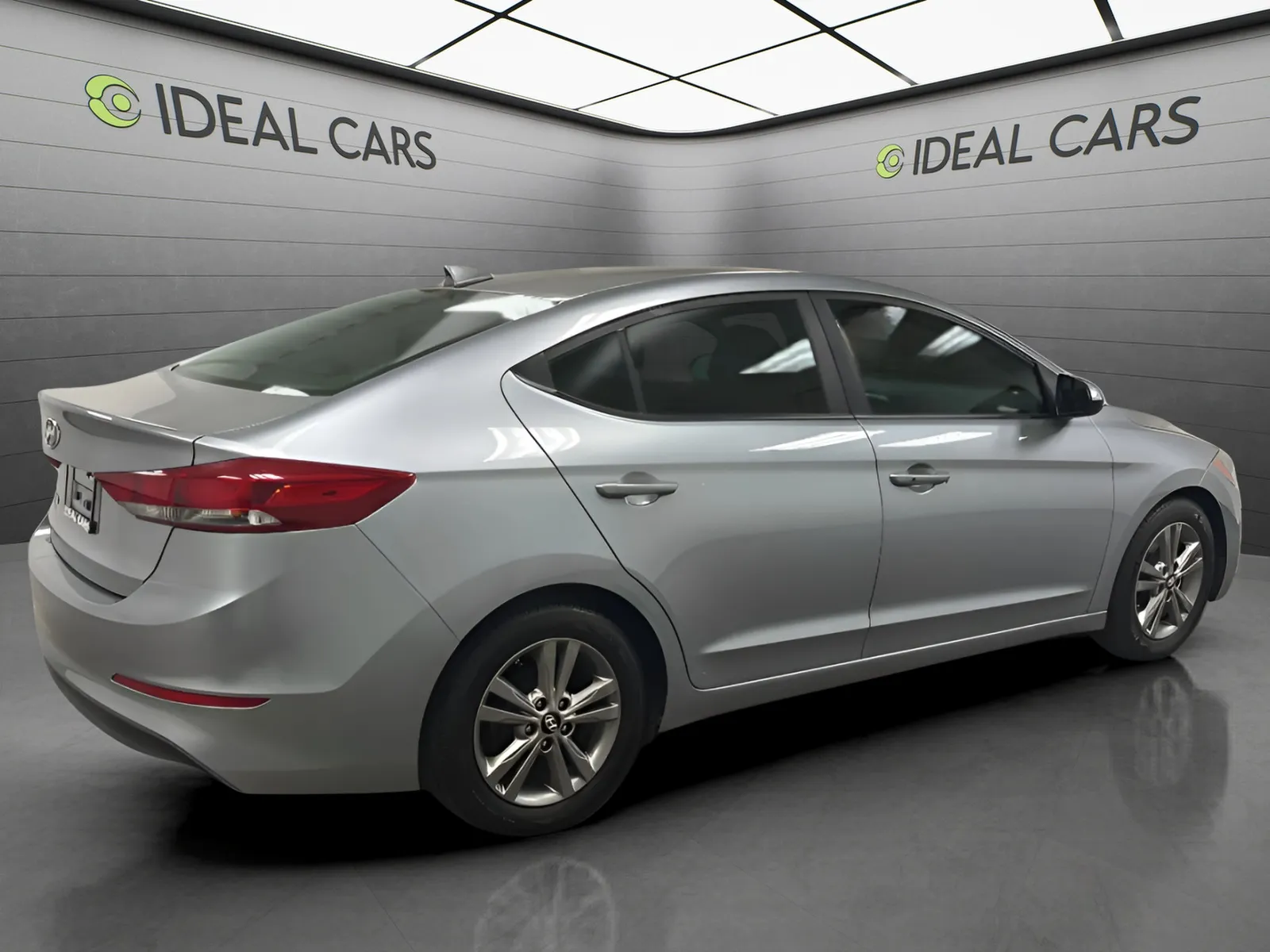 Hyundai Elantra photo 5