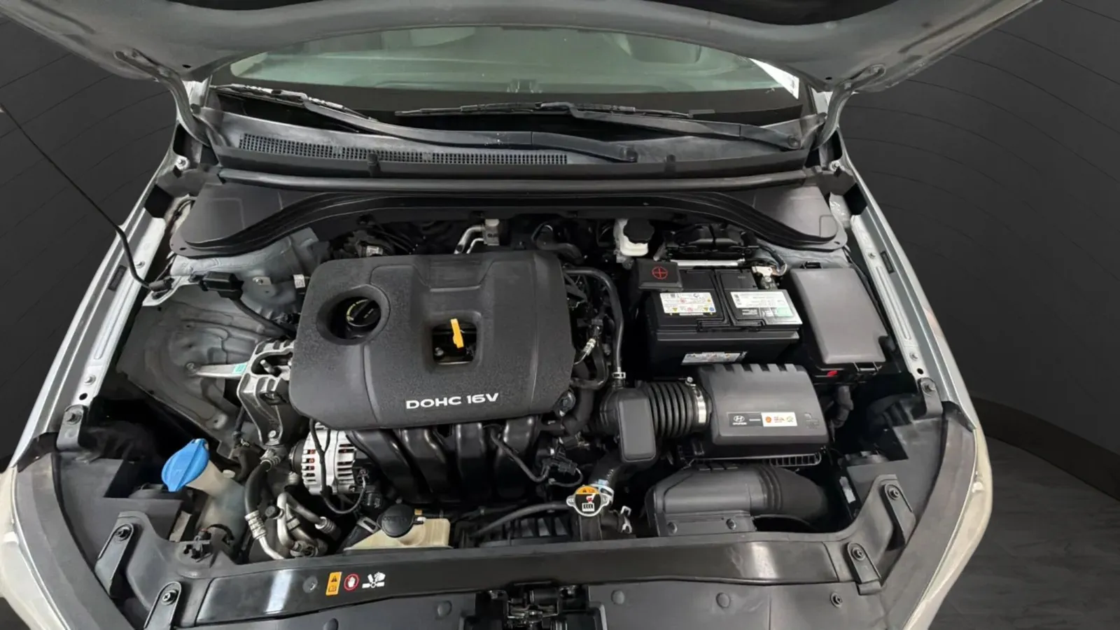 Hyundai Elantra photo 22