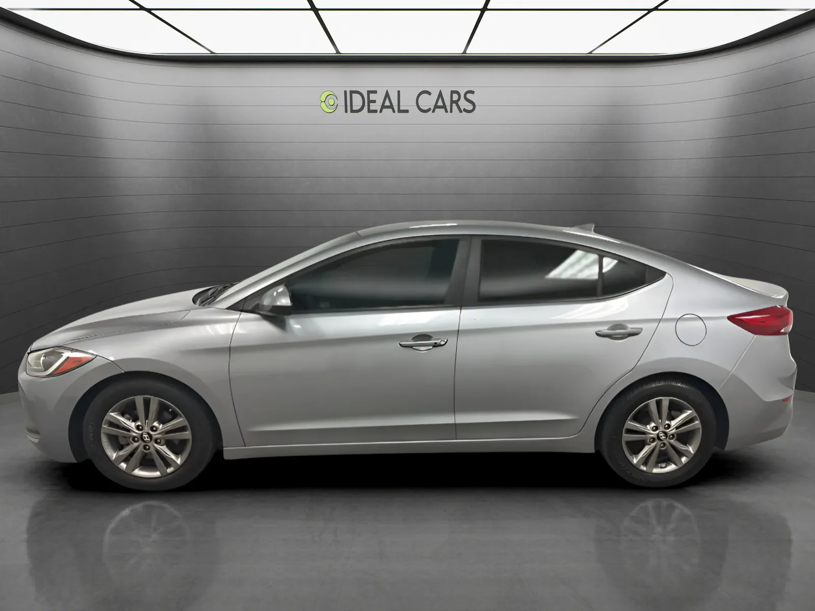 Hyundai Elantra photo 8