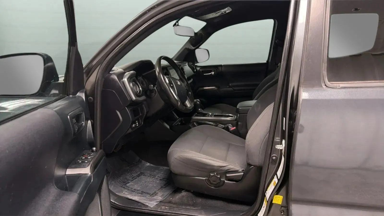 Toyota Tacoma photo 20