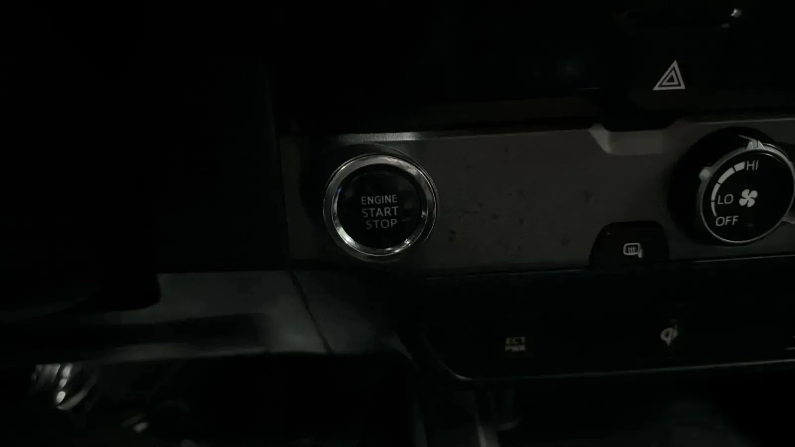Toyota Tacoma photo 25
