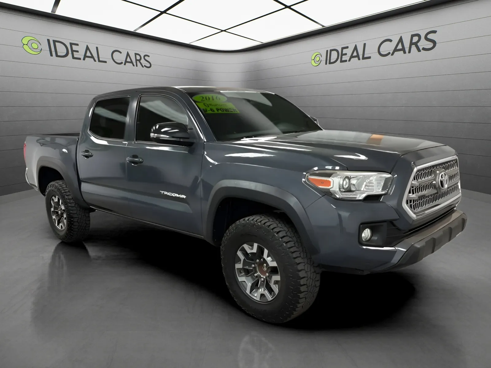 Toyota Tacoma photo 3