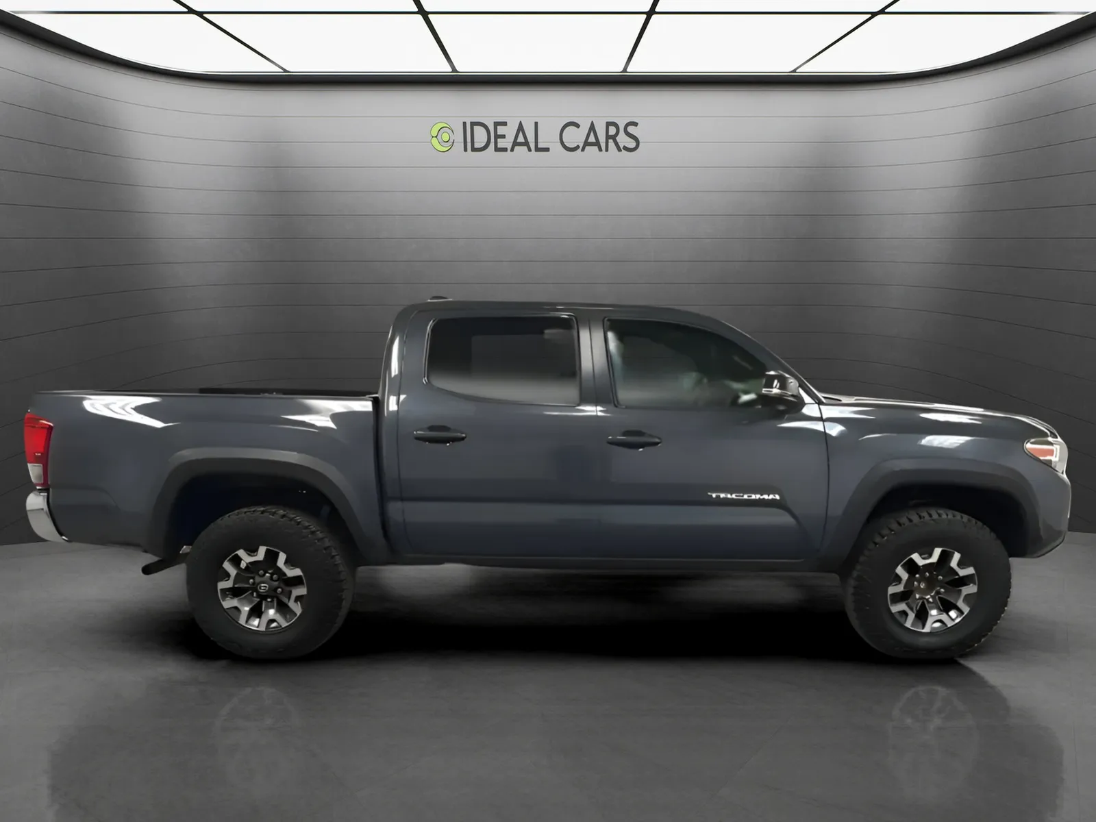 Toyota Tacoma photo 4
