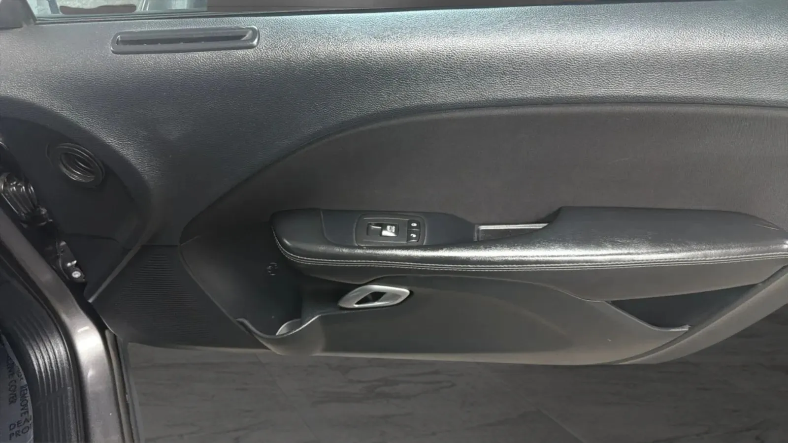 Dodge Challenger photo 17
