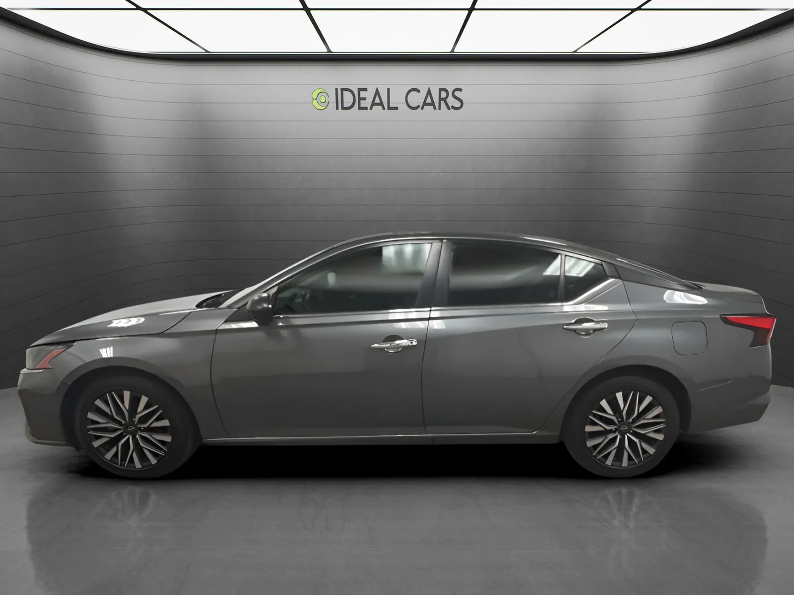 Nissan Altima photo 8