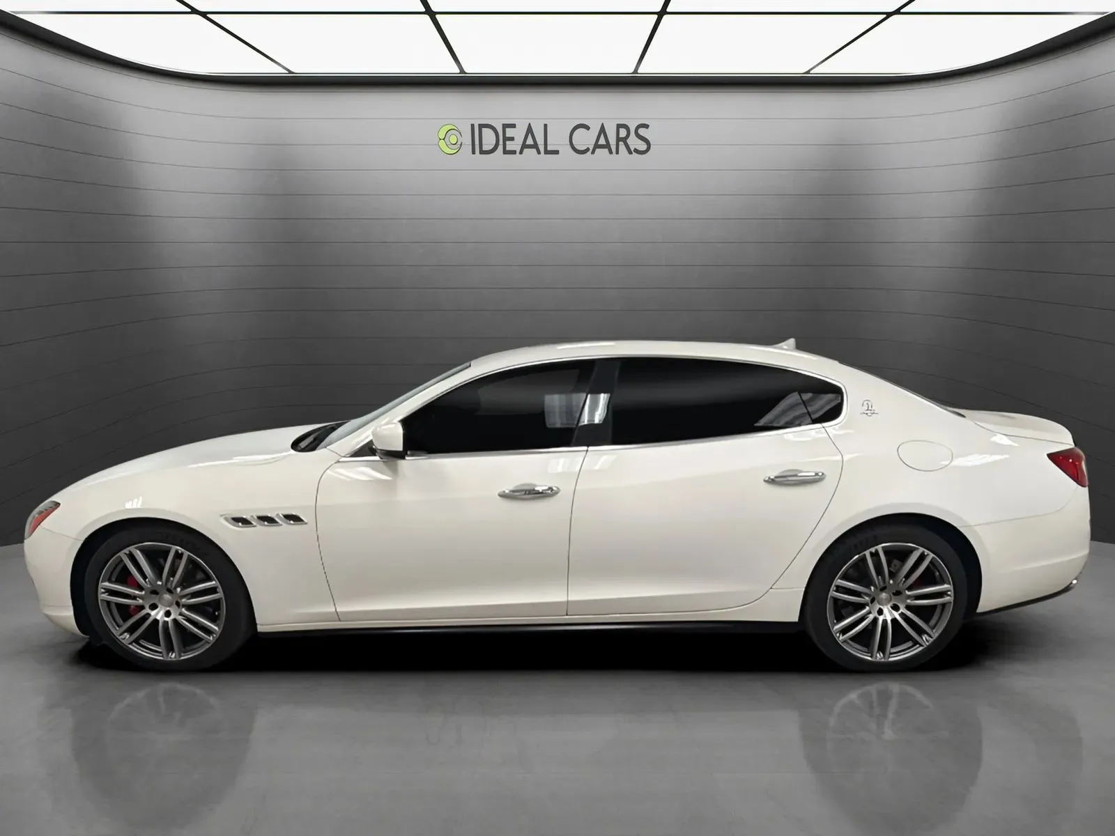 Maserati Quattroporte photo 8