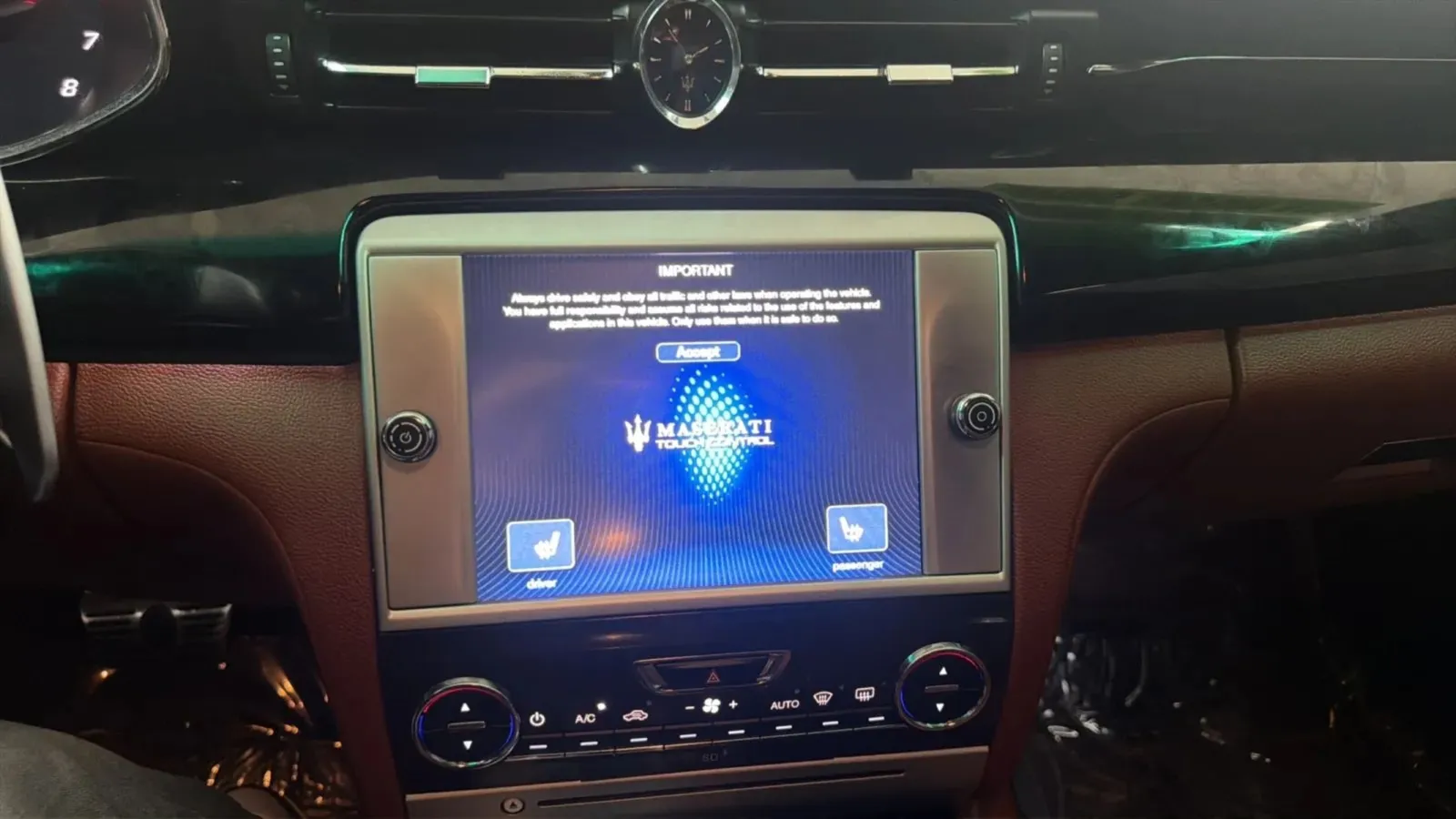 Maserati Quattroporte photo 13