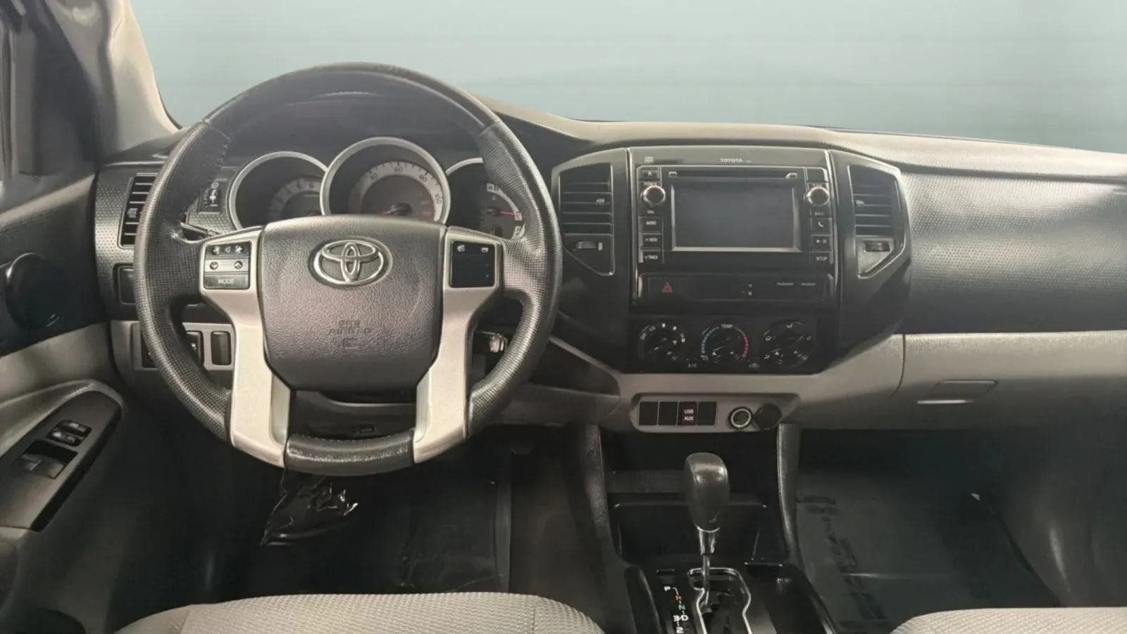 Toyota Tacoma photo 10