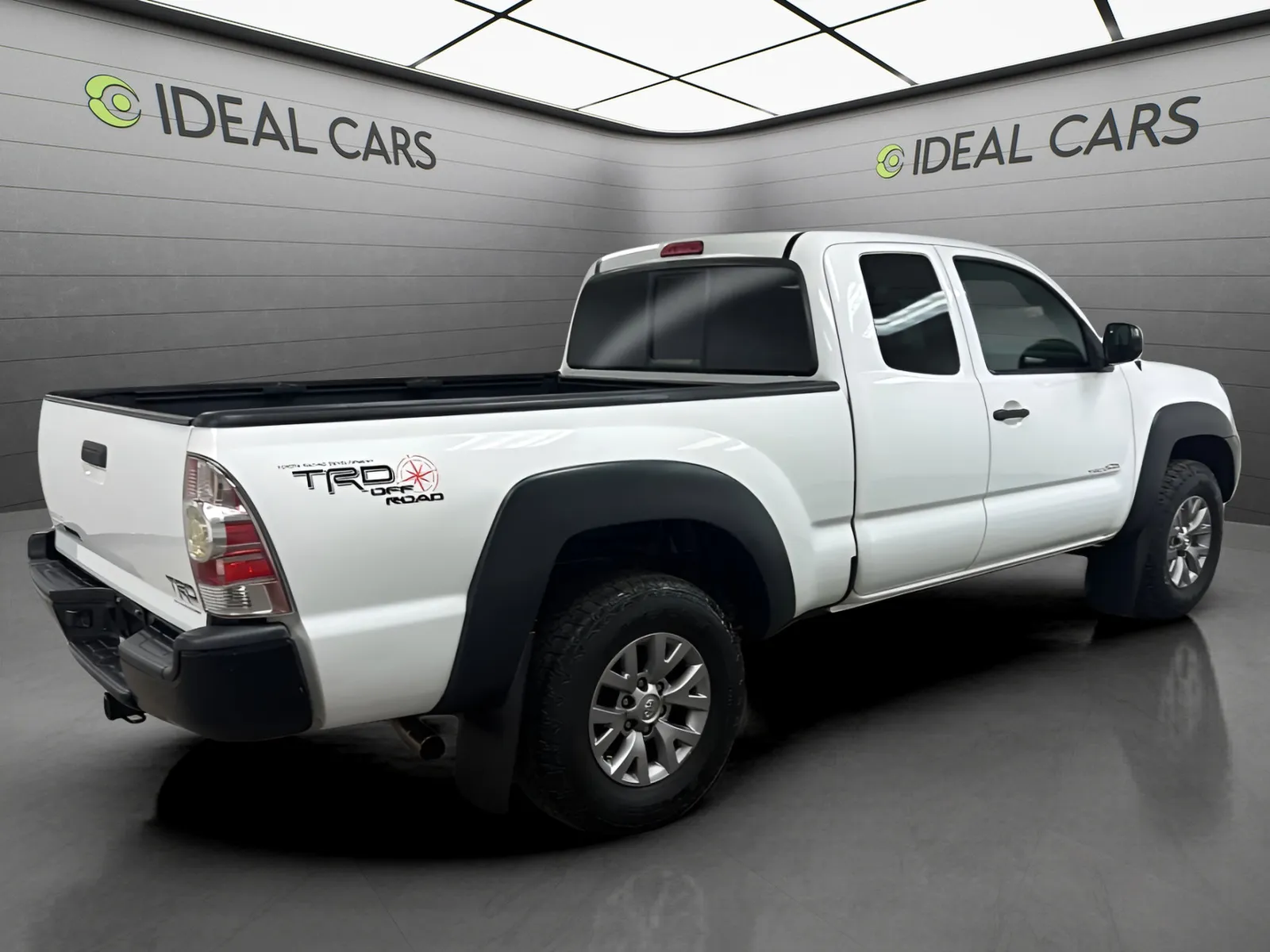 Toyota Tacoma photo 5