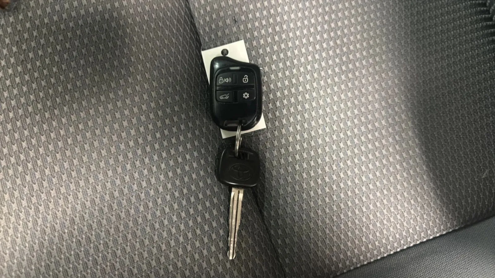 Toyota Tacoma photo 22